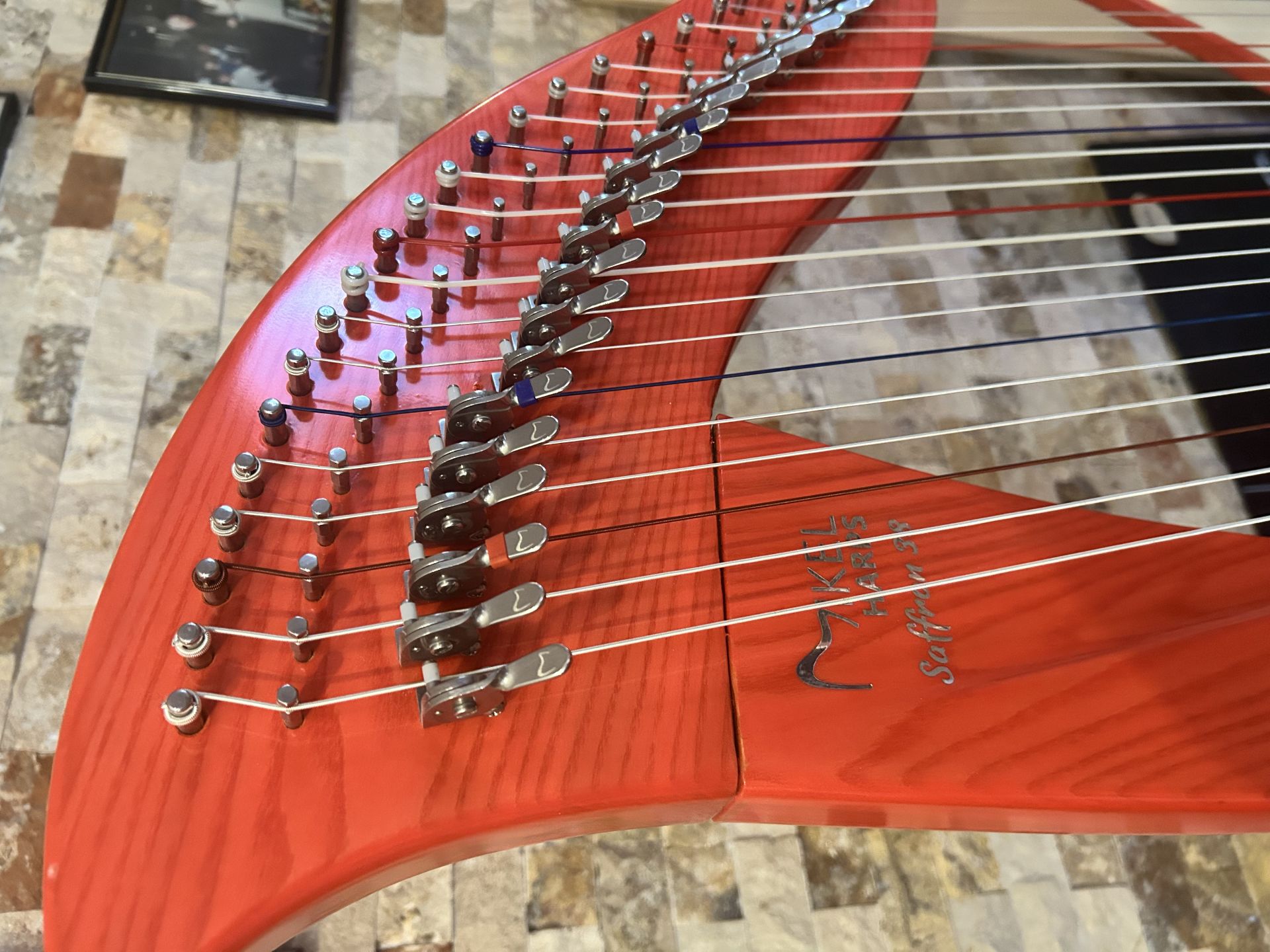 Mikel Harp Saffron 38 Kırmızı